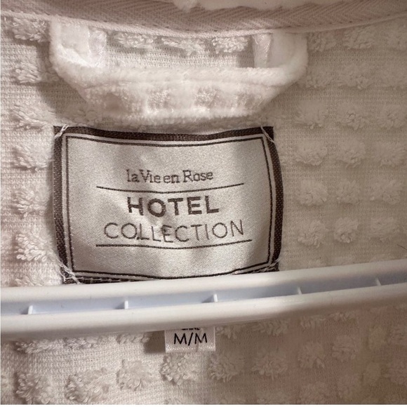 La Vie en Rose Hotel Collection White Waffle Robe NWT - Picture 5 of 5